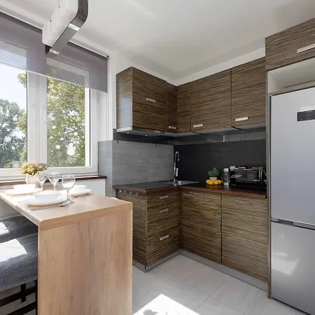 Lejlighed Comfortable With A Balcony A Place To Work By Renters Warszawa