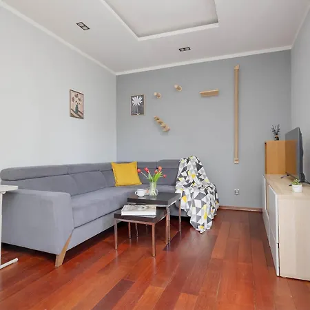 Comfortable With A Balcony A Place To Work By Renters Lejlighed