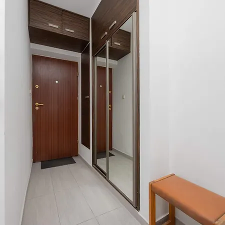 Comfortable With A Balcony A Place To Work By Renters Lejlighed *